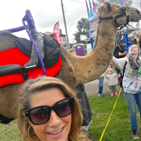 @aspfleegor Orchid & Vine Show! https://posh.mk/Dnom0BxXs0b - Picture 12 of 16